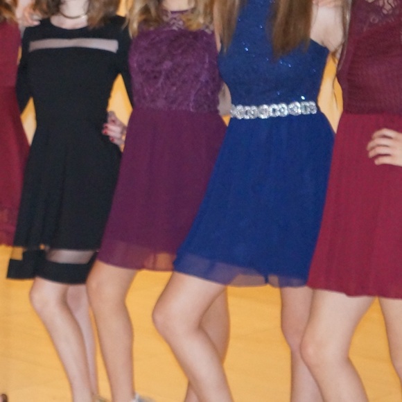 francesca’s dress - Picture 4 of 4